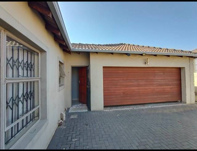 3 BEDROOM HOUSE FOR SALE IN HEATHERVIEW